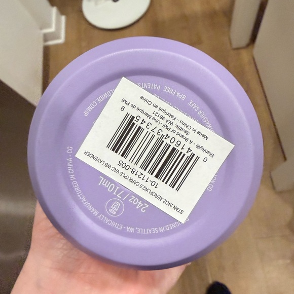 Stanley IceFlow Bottle in Soft Purple - Picture 5 of 6